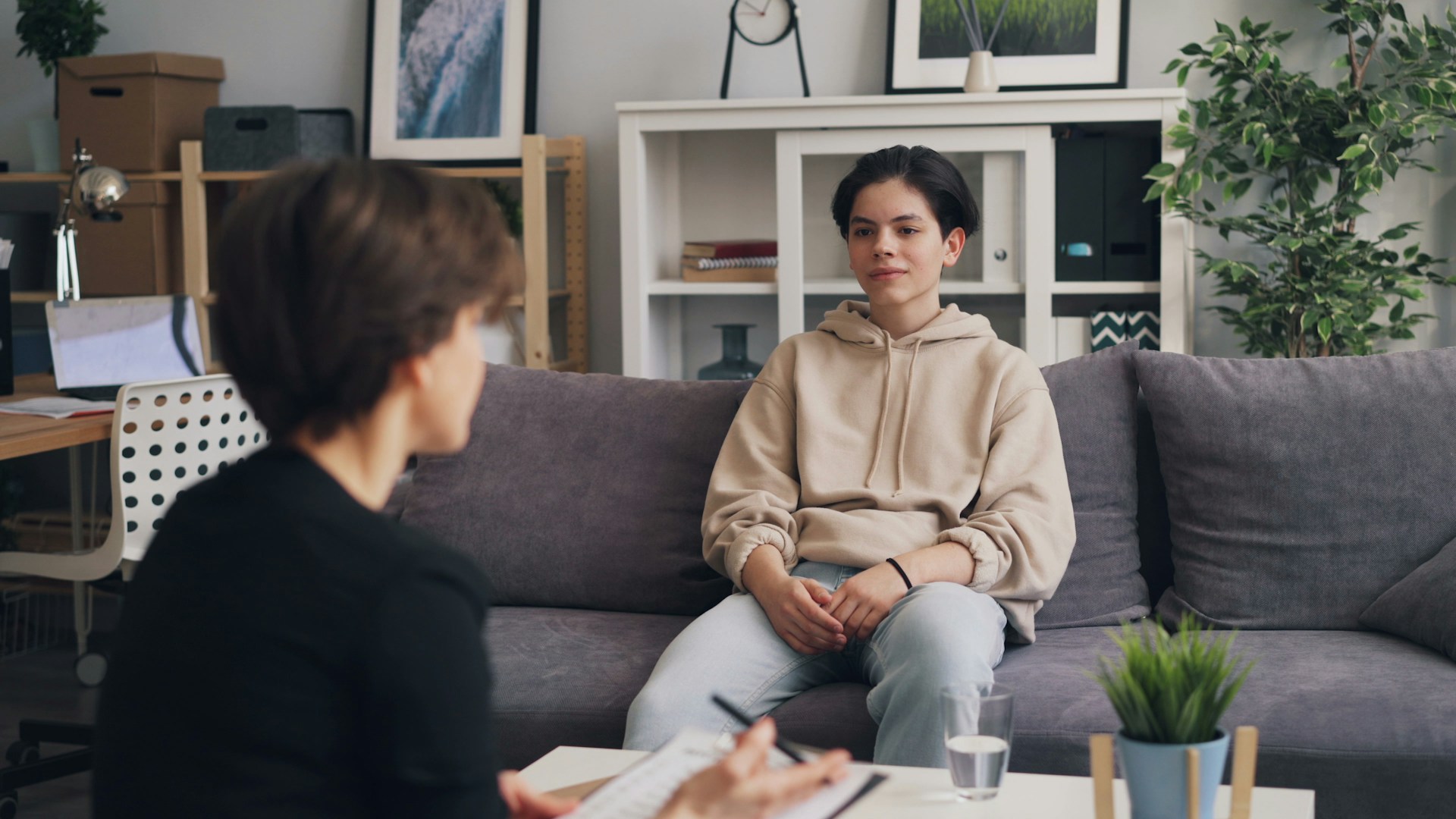 addiction therapist